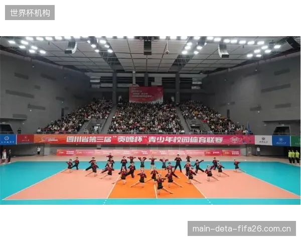 成都蓉城在联赛中展现出强大的统治力,成为冠军的有力争夺者。 成都蓉城在联赛中展现出强大的统治力,成为冠军的有力争夺者。